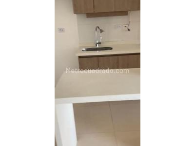 Apartamento de 3 alcobas en venta en Niquia, Bello, 70 m² · foto 2 de 13