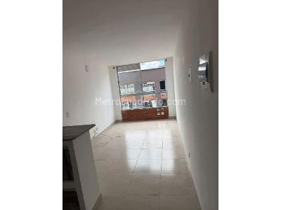 Apartamento de 2 alcobas en venta en El Trapiche, Bello, 41 m² · foto 2 de 16