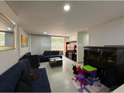 Apartamento de 3 alcobas en venta en Guayabal, Medellín, 126 m² · foto 3 de 20