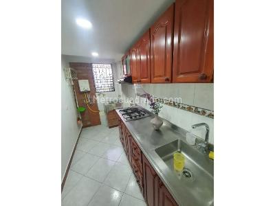 Apartamento en venta en Loma Del Indio, Medellín · foto 2 de 11