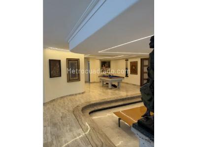 Apartamento de 3 alcobas en venta en El Poblado, Medellín, 258 m² · foto 2 de 20