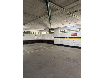 Apartamento de 3 alcobas en venta en El Poblado, Medellín, 258 m² · foto 18 de 20