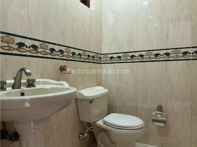 Casa de 5 alcobas en venta en Envigado, Envigado, 264 m² · foto 13 de 20