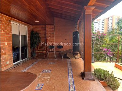Casa de 5 alcobas en venta en Envigado, Envigado, 264 m² · foto 14 de 20