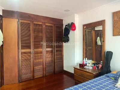 Casa de 5 alcobas en venta en Envigado, Envigado, 264 m² · foto 19 de 20