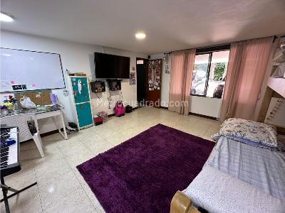 Casa de 4 alcobas en venta en Las Brujas, Envigado, 236 m² · foto 8 de 20