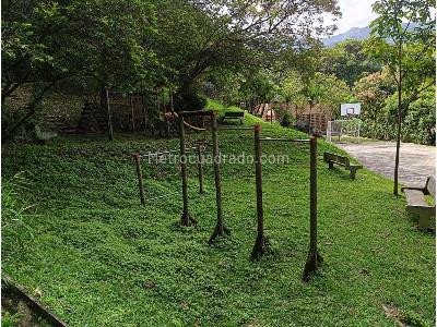 Casa de 4 alcobas en venta en Las Brujas, Envigado, 236 m² · foto 19 de 20