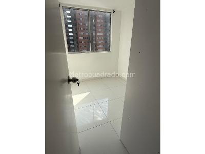 Apartamento de 3 alcobas en venta en Madera, Bello, 59 m² · foto 3 de 9