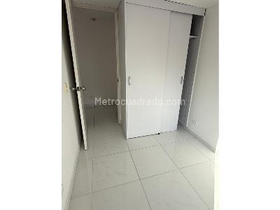 Apartamento de 3 alcobas en venta en Madera, Bello, 59 m² · foto 5 de 9