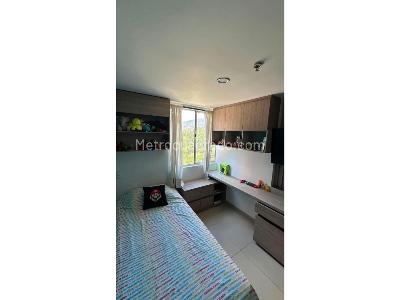 Apartamento de 3 alcobas en venta en San German, Medellín, 78 m² · foto 9 de 20