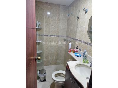 Apartamento de 3 alcobas en venta en Laureles, Medellín, 100 m² · foto 2 de 4