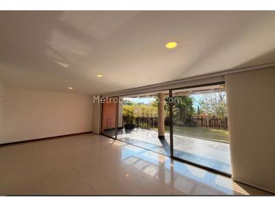 Casa en venta en Envigado, Envigado · foto 2 de 16