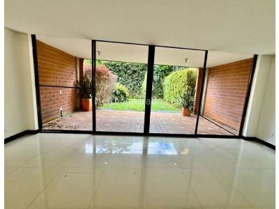 Casa de 3 alcobas en venta en Las Brujas, Envigado, 199 m² · foto 2 de 20
