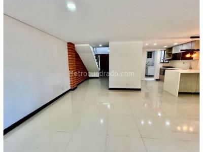 Casa de 3 alcobas en venta en Las Brujas, Envigado, 199 m² · foto 3 de 20