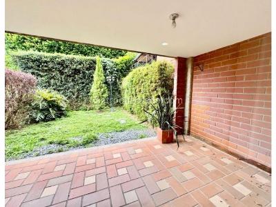 Casa de 3 alcobas en venta en Las Brujas, Envigado, 199 m² · foto 4 de 20