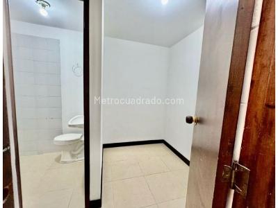 Casa de 3 alcobas en venta en Las Brujas, Envigado, 199 m² · foto 6 de 20