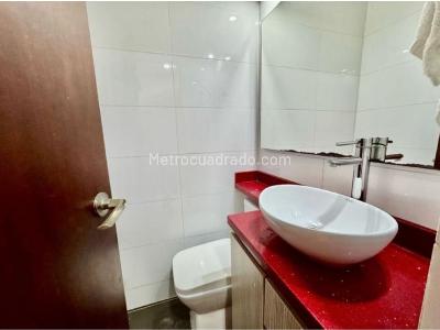 Casa de 3 alcobas en venta en Las Brujas, Envigado, 199 m² · foto 9 de 20