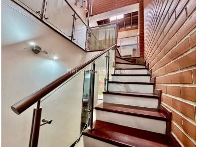 Casa de 3 alcobas en venta en Las Brujas, Envigado, 199 m² · foto 10 de 20