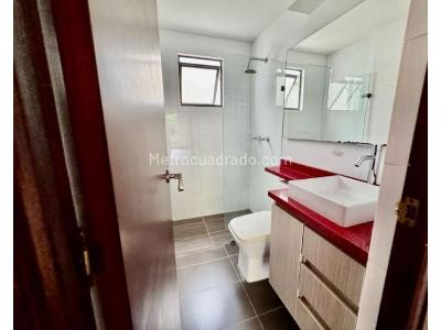 Casa de 3 alcobas en venta en Las Brujas, Envigado, 199 m² · foto 17 de 20