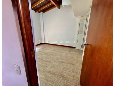 Casa de 3 alcobas en venta en Las Brujas, Envigado, 199 m² · foto 19 de 20