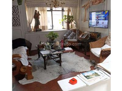 Casa de 3 alcobas en venta en La Floresta, Medellín, 160 m² · foto 2 de 20