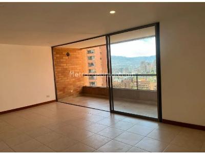 Apartamento de 3 alcobas en venta en Alejandría, Medellín, 130 m² · foto 2 de 10