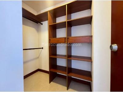 Apartamento de 3 alcobas en venta en Alejandría, Medellín, 130 m² · foto 8 de 10