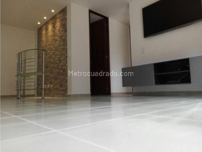 Apartamento de 2 alcobas en venta en Rodeo Alto, Medellín, 64 m² · foto 3 de 9