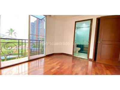 Casa de 4 alcobas en venta en El Poblado, Medellín, 276 m² · foto 4 de 13