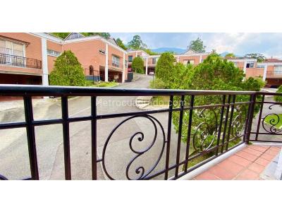 Casa de 4 alcobas en venta en El Poblado, Medellín, 276 m² · foto 6 de 13