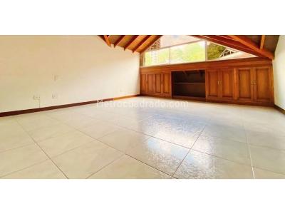 Casa de 4 alcobas en venta en El Poblado, Medellín, 276 m² · foto 13 de 13