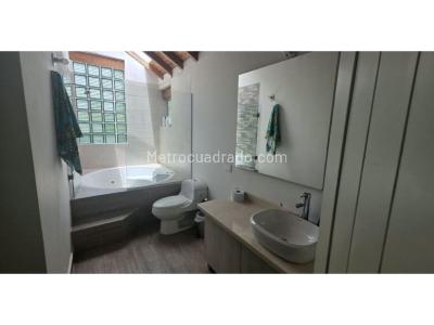 Casa de 5 alcobas en venta en El Escobero, Envigado, 400 m² · foto 20 de 20