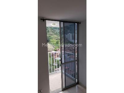 Apartamento de 3 alcobas en venta en El Trapiche, Bello, 60 m² · foto 9 de 9