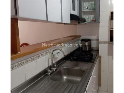 Apartamento de 3 alcobas en venta en Carlos E Restrepo, Medellín, 86 m² · foto 3 de 20