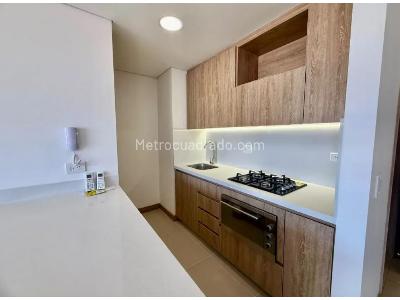Apartamento de 3 alcobas en venta en Laureles, Medellín, 95 m² · foto 2 de 20