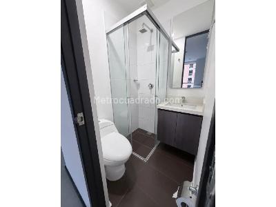 Apartamento de 3 alcobas en venta en El Poblado, Medellín, 67 m² · foto 7 de 10