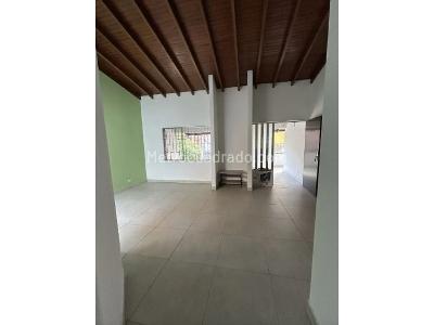 Casa de 5 alcobas en venta en Estadio, Medellín, 174 m² · foto 4 de 11