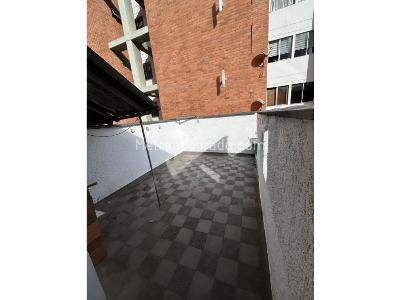 Casa de 5 alcobas en venta en Estadio, Medellín, 174 m² · foto 8 de 11