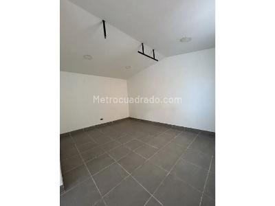 Casa de 5 alcobas en venta en Estadio, Medellín, 174 m² · foto 9 de 11