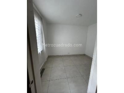 Casa de 5 alcobas en venta en Estadio, Medellín, 174 m² · foto 10 de 11
