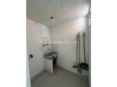 Casa de 5 alcobas en venta en Estadio, Medellín, 174 m² · foto 11 de 11