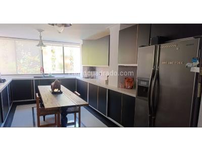 Apartamento de 5 alcobas en venta en Laureles, Medellín, 323 m² · foto 5 de 20