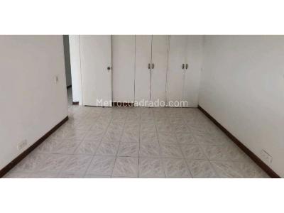 Apartamento en venta en La Floresta, Medellín · foto 4 de 20