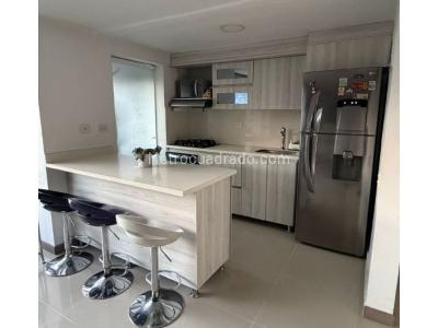 Apartamento de 3 alcobas en venta en San German, Medellín, 70 m² · foto 2 de 20