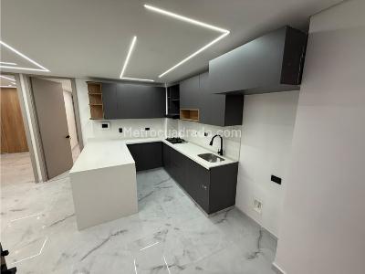 Apartamento de 2 alcobas en venta en Santa Monica, Medellín, 84 m² · foto 2 de 20