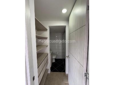 Apartamento de 3 alcobas en venta en Los Bernal, Medellín, 68 m² · foto 7 de 20