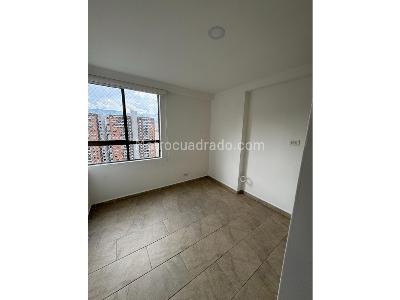 Apartamento de 3 alcobas en venta en Los Bernal, Medellín, 68 m² · foto 11 de 20