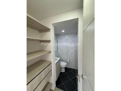 Apartamento de 3 alcobas en venta en Los Bernal, Medellín, 68 m² · foto 15 de 20