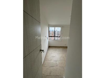 Apartamento de 3 alcobas en venta en Los Bernal, Medellín, 68 m² · foto 18 de 20