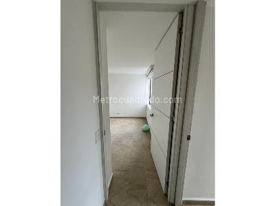 Apartamento de 3 alcobas en venta en Los Bernal, Medellín, 68 m² · foto 20 de 20